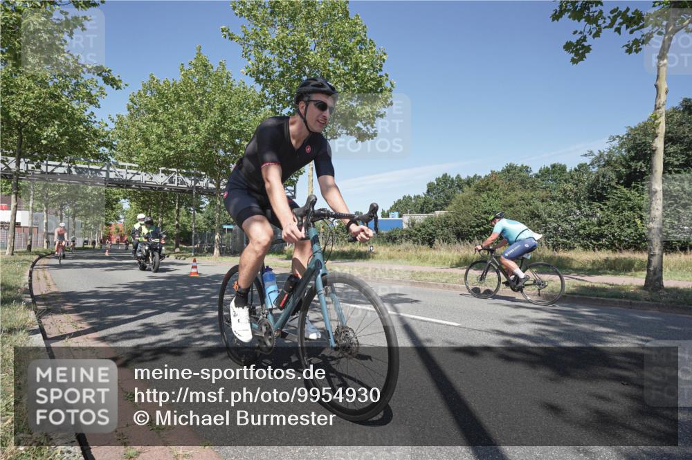 09.08.2026 - GEWOBA Citytriathlon Bremen Michael Burmester http://msf.ph/oto/9954930 09.08.2026 12:12:38 Radfahren 544, 593, 605, 661, 683, 723, 764, 791, 825, 835, 1127, 1131 meine-sportfotos.de