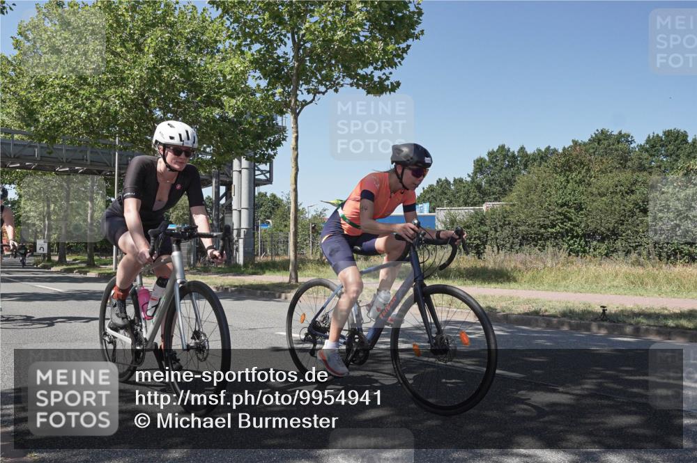 09.08.2026 - GEWOBA Citytriathlon Bremen Michael Burmester http://msf.ph/oto/9954941 09.08.2026 14:38:05 Radfahren 193, 202, 221, 266, 280, 292, 293, 297, 306, 314, 319, 330, 335, 341, 344, 398, 410, 434, 454, 485, 521, 522 meine-sportfotos.de