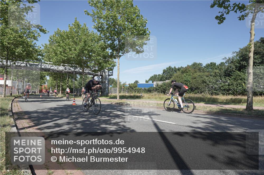 09.08.2026 - GEWOBA Citytriathlon Bremen Michael Burmester http://msf.ph/oto/9954948 09.08.2026 12:12:46 Radfahren 556, 593, 605, 606, 683, 686, 723, 764, 878, 951 meine-sportfotos.de