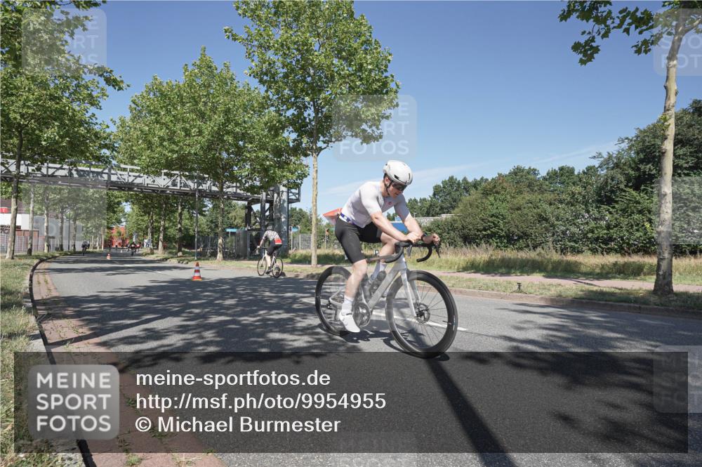 09.08.2026 - GEWOBA Citytriathlon Bremen Michael Burmester http://msf.ph/oto/9954955 09.08.2026 12:12:51 Radfahren 556, 593, 605, 606, 683, 686, 723, 764, 843, 852, 878, 951 meine-sportfotos.de