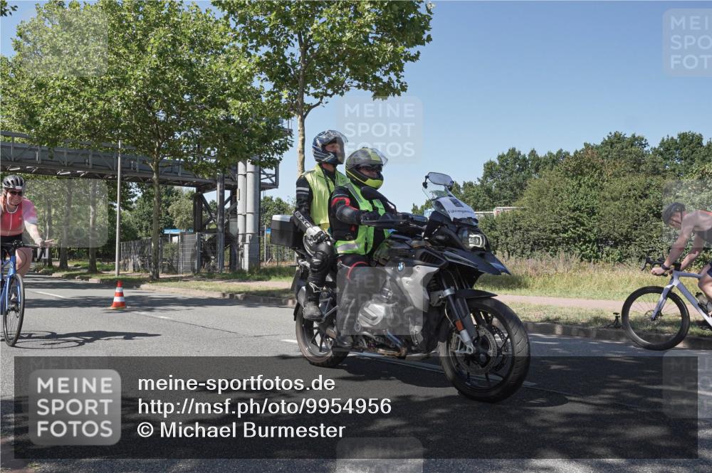 09.08.2026 - GEWOBA Citytriathlon Bremen Michael Burmester http://msf.ph/oto/9954956 09.08.2026 14:38:12 Radfahren 190, 193, 221, 266, 277, 280, 293, 297, 306, 314, 319, 324, 330, 335, 344, 402, 434, 454, 485, 521, 522 meine-sportfotos.de