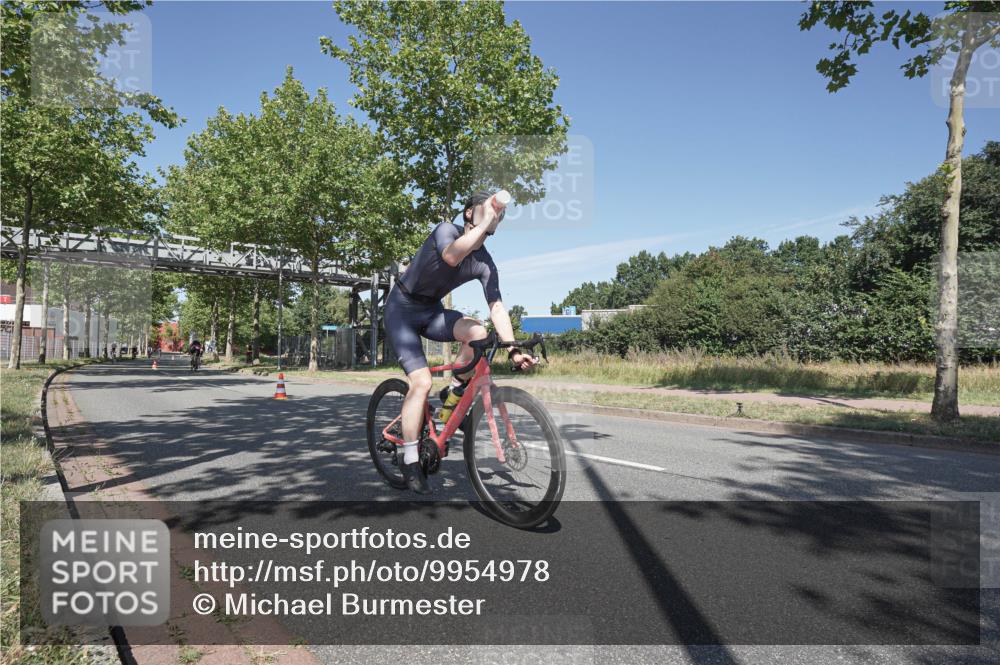 09.08.2026 - GEWOBA Citytriathlon Bremen Michael Burmester http://msf.ph/oto/9954978 09.08.2026 12:13:16 Radfahren 551, 575, 616, 636, 658, 747, 824, 882, 1116, 1148 meine-sportfotos.de