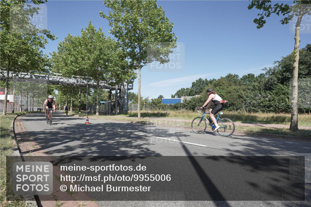 09.08.2026 - GEWOBA Citytriathlon Bremen Michael Burmester http://msf.ph/oto/9955006 09.08.2026 12:13:42 Radfahren 547, 591, 592, 645, 684, 685, 884, 1150 meine-sportfotos.de