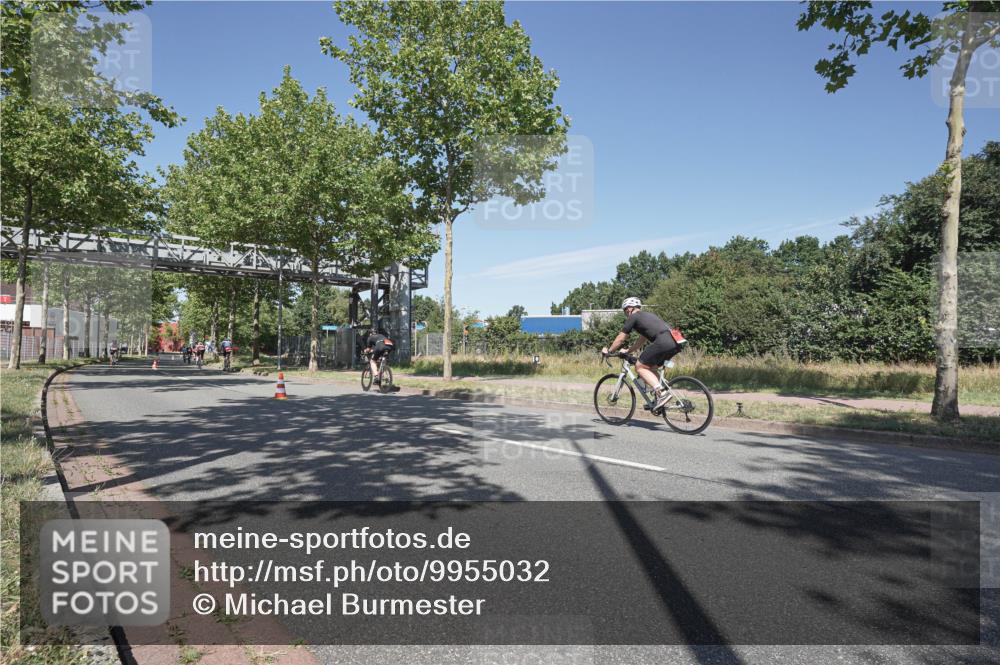 09.08.2026 - GEWOBA Citytriathlon Bremen Michael Burmester http://msf.ph/oto/9955032 09.08.2026 12:14:04 Radfahren 662, 771 meine-sportfotos.de