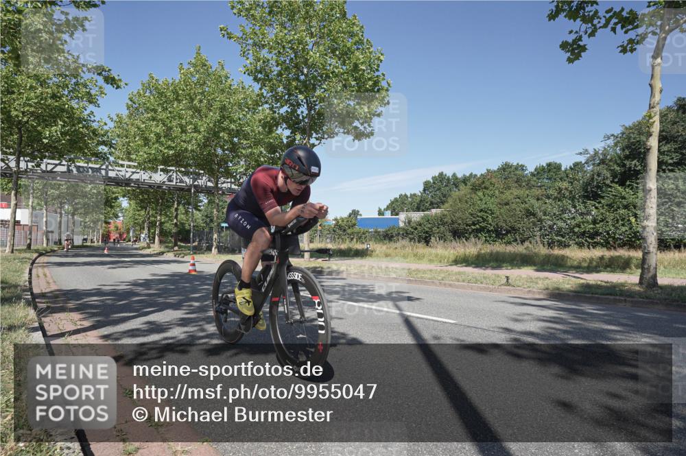 09.08.2026 - GEWOBA Citytriathlon Bremen Michael Burmester http://msf.ph/oto/9955047 09.08.2026 12:14:28 Radfahren 561, 574, 582, 647, 680 meine-sportfotos.de