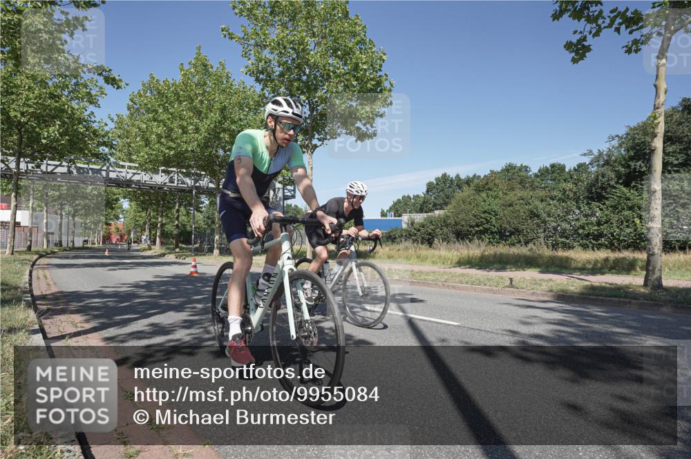 09.08.2026 - GEWOBA Citytriathlon Bremen Michael Burmester http://msf.ph/oto/9955084 09.08.2026 12:14:52 Radfahren 590, 679, 717, 721, 746, 750, 1004 meine-sportfotos.de
