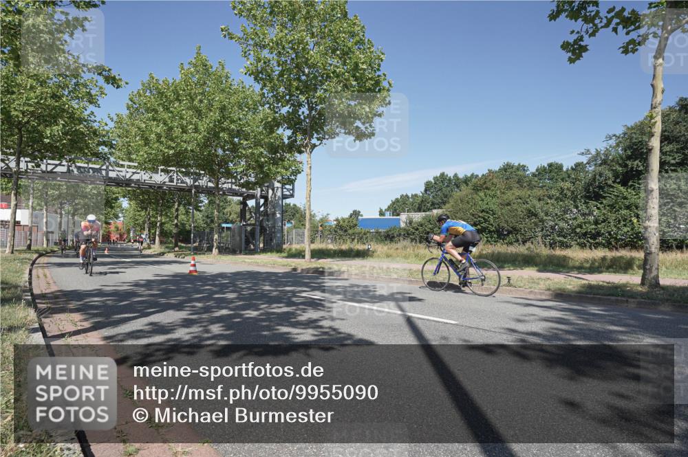 09.08.2026 - GEWOBA Citytriathlon Bremen Michael Burmester http://msf.ph/oto/9955090 09.08.2026 12:15:01 Radfahren 590, 679, 717, 924, 1004, 1015 meine-sportfotos.de