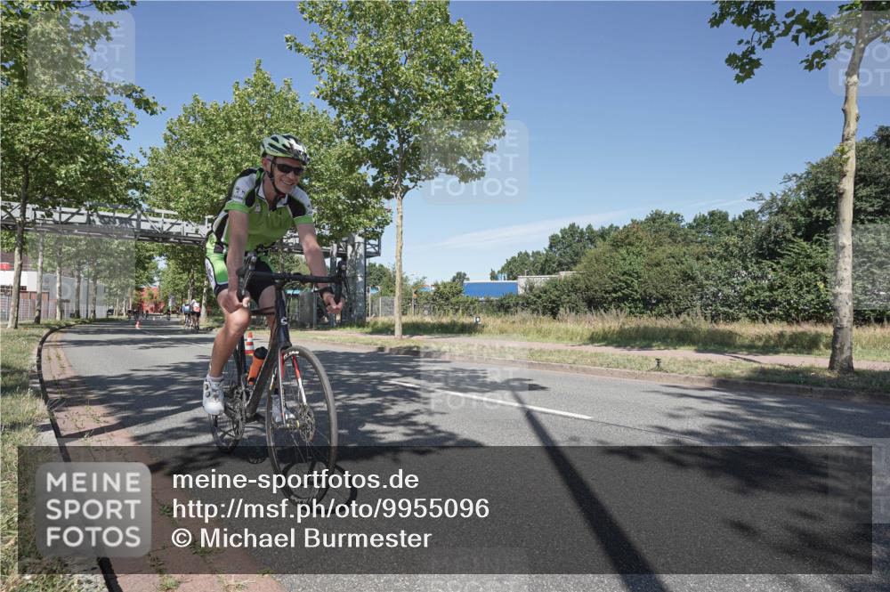 09.08.2026 - GEWOBA Citytriathlon Bremen Michael Burmester http://msf.ph/oto/9955096 09.08.2026 12:15:05 Radfahren 646, 924, 1004, 1015 meine-sportfotos.de