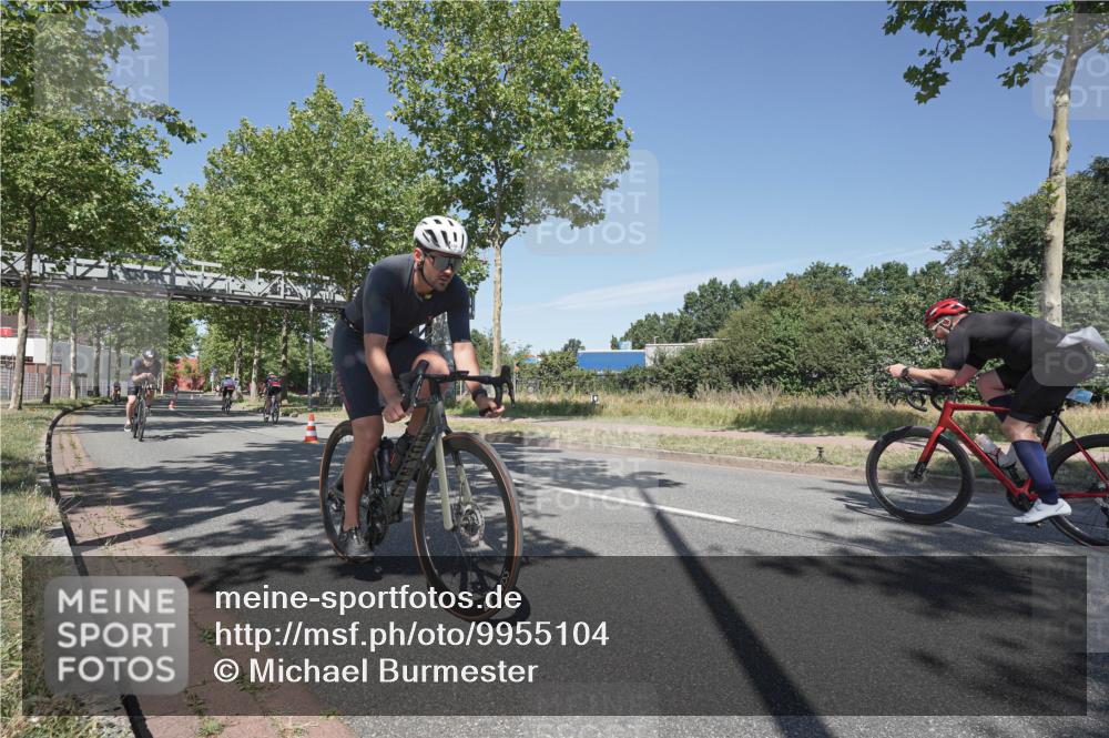 09.08.2026 - GEWOBA Citytriathlon Bremen Michael Burmester http://msf.ph/oto/9955104 09.08.2026 12:15:12 Radfahren 613, 615, 646, 924, 1015, 1016, 1128 meine-sportfotos.de