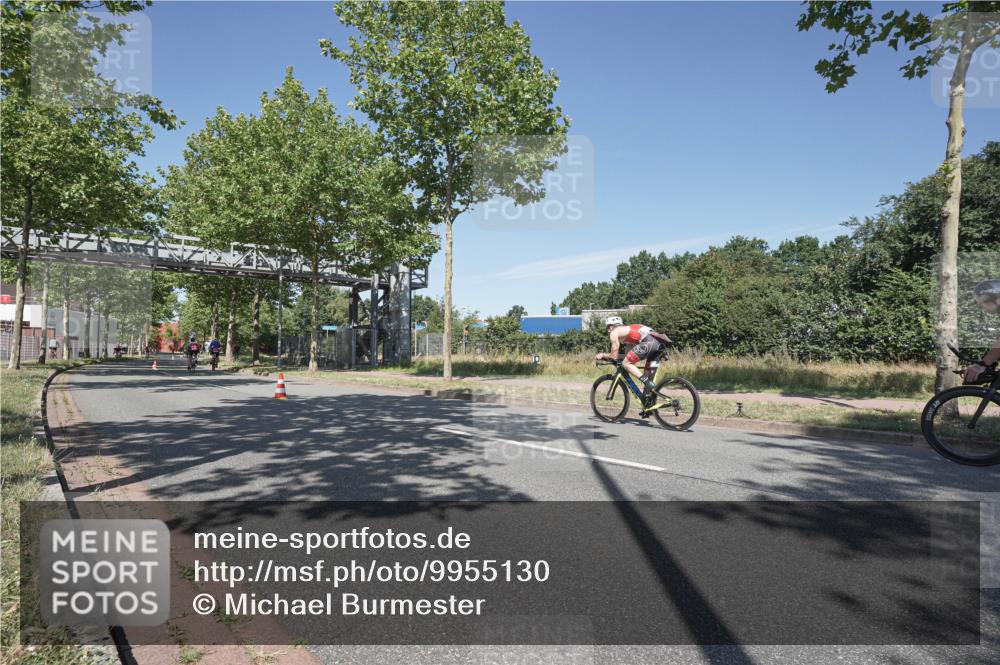 09.08.2026 - GEWOBA Citytriathlon Bremen Michael Burmester http://msf.ph/oto/9955130 09.08.2026 12:15:35 Radfahren 655, 735, 765, 1137 meine-sportfotos.de
