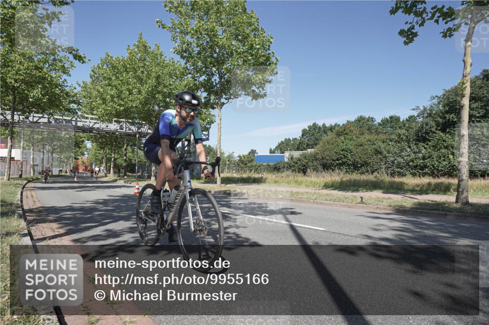 09.08.2026 - GEWOBA Citytriathlon Bremen Michael Burmester http://msf.ph/oto/9955166 09.08.2026 12:15:56 Radfahren 730, 874, 875, 879, 880, 883, 983, 1133 meine-sportfotos.de