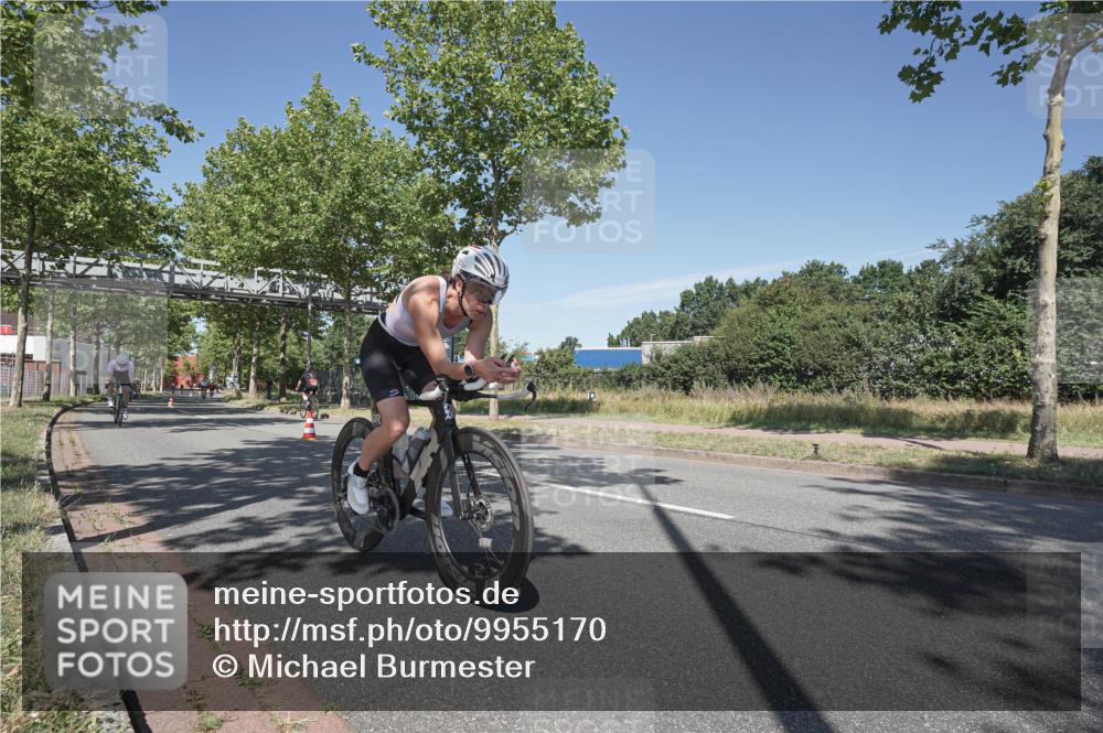 09.08.2026 - GEWOBA Citytriathlon Bremen Michael Burmester http://msf.ph/oto/9955170 09.08.2026 12:15:59 Radfahren 611, 730, 874, 875, 879, 880, 883, 983, 1133 meine-sportfotos.de