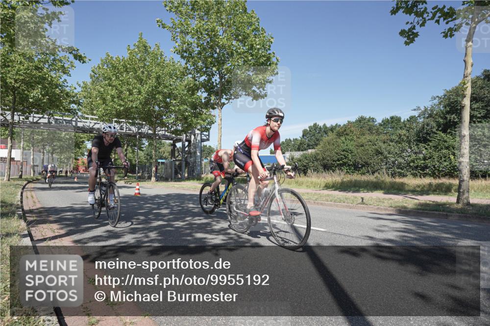 09.08.2026 - GEWOBA Citytriathlon Bremen Michael Burmester http://msf.ph/oto/9955192 09.08.2026 12:16:17 Radfahren 564, 580, 611, 716, 726, 775, 855, 914, 955, 1013, 1117 meine-sportfotos.de