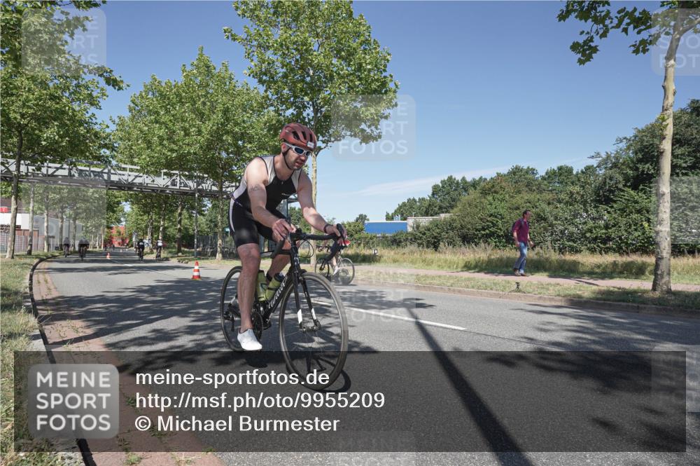 09.08.2026 - GEWOBA Citytriathlon Bremen Michael Burmester http://msf.ph/oto/9955209 09.08.2026 12:16:31 Radfahren 545, 564, 580, 638, 648, 775, 777, 804, 846, 918, 1013, 1138 meine-sportfotos.de