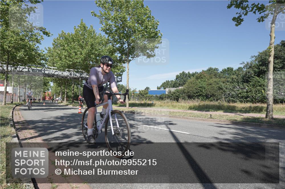 09.08.2026 - GEWOBA Citytriathlon Bremen Michael Burmester http://msf.ph/oto/9955215 09.08.2026 12:16:35 Radfahren 545, 580, 638, 648, 777, 804, 846, 918, 1013, 1138 meine-sportfotos.de