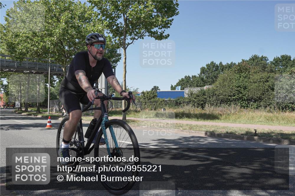 09.08.2026 - GEWOBA Citytriathlon Bremen Michael Burmester http://msf.ph/oto/9955221 09.08.2026 14:41:41 Radfahren 138, 212, 213, 230, 255, 311, 313, 342, 389, 394, 411, 419, 435, 471, 519 meine-sportfotos.de