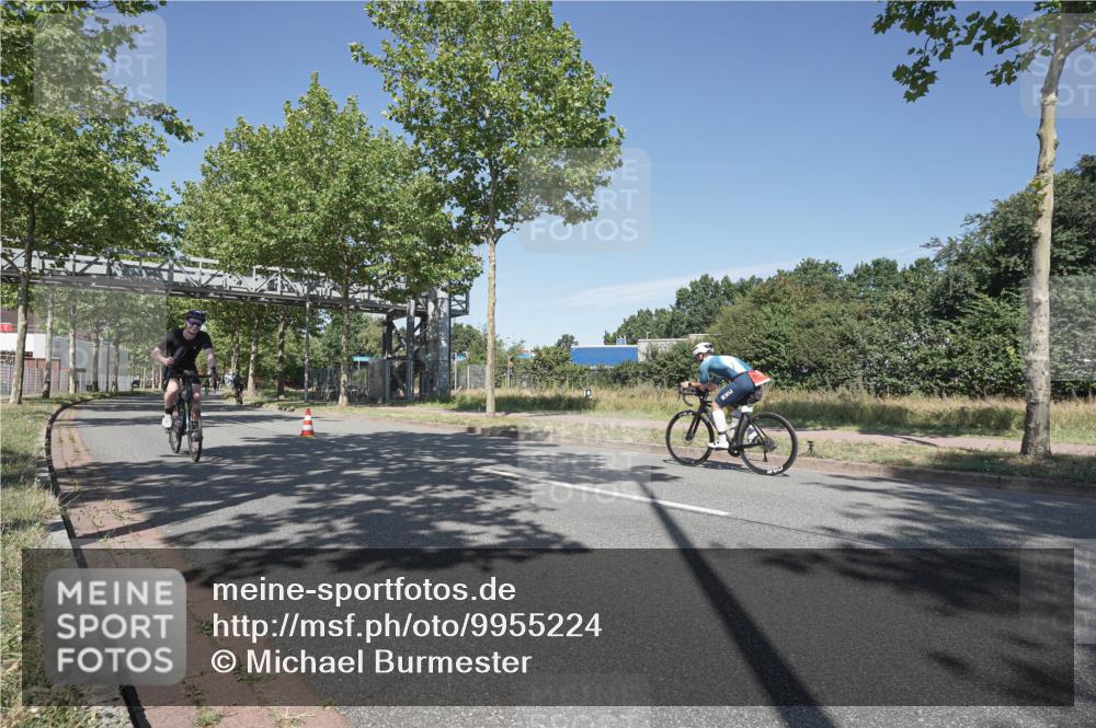 09.08.2026 - GEWOBA Citytriathlon Bremen Michael Burmester http://msf.ph/oto/9955224 09.08.2026 12:16:44 Radfahren 555, 648, 804, 846, 895, 918, 1138 meine-sportfotos.de