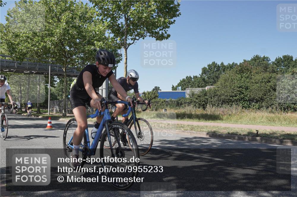 09.08.2026 - GEWOBA Citytriathlon Bremen Michael Burmester http://msf.ph/oto/9955233 09.08.2026 14:41:47 Radfahren 138, 212, 255, 311, 313, 389, 394, 411, 419, 435, 471, 519 meine-sportfotos.de