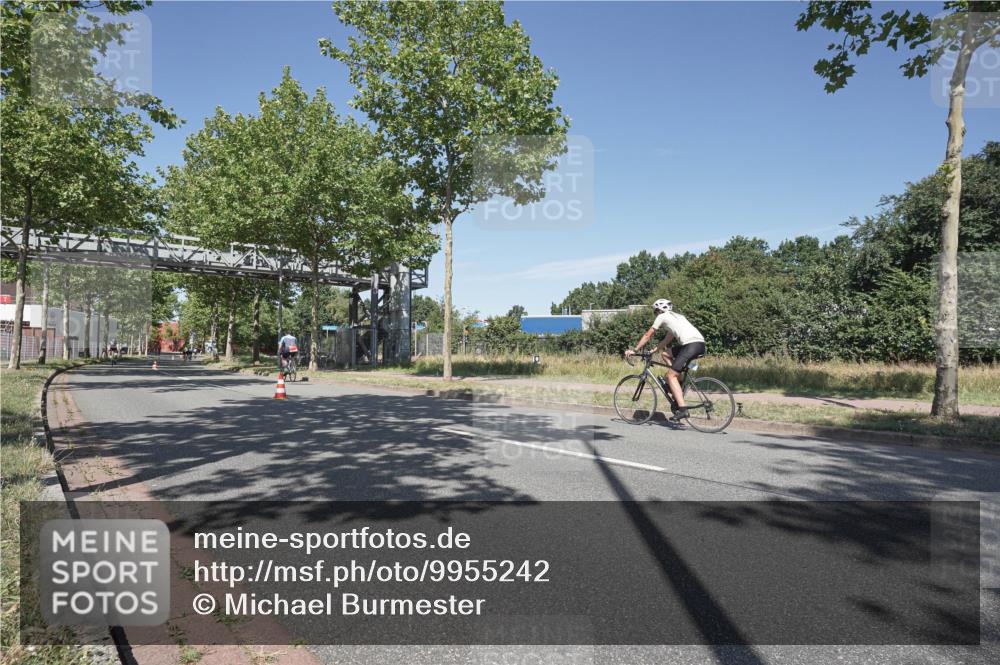 09.08.2026 - GEWOBA Citytriathlon Bremen Michael Burmester http://msf.ph/oto/9955242 09.08.2026 12:17:00 Radfahren 555, 627, 673, 895, 932, 1130 meine-sportfotos.de