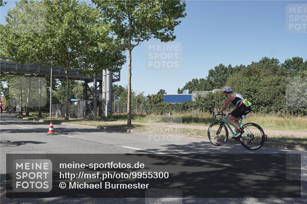 09.08.2026 - GEWOBA Citytriathlon Bremen Michael Burmester http://msf.ph/oto/9955300 09.08.2026 14:42:53 Radfahren 348, 472 meine-sportfotos.de