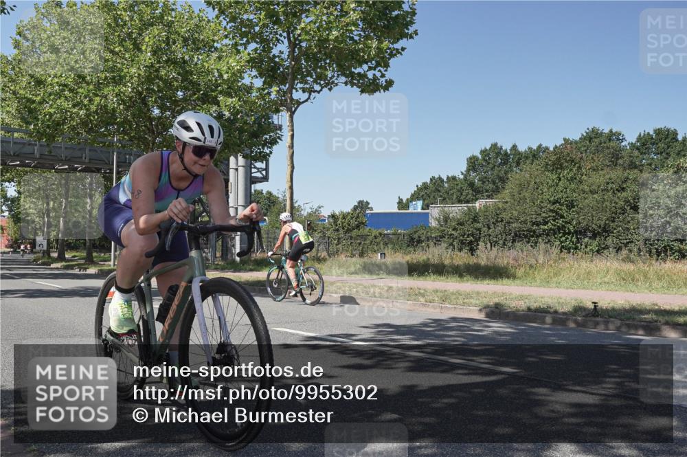 09.08.2026 - GEWOBA Citytriathlon Bremen Michael Burmester http://msf.ph/oto/9955302 09.08.2026 14:42:53 Radfahren 348, 472 meine-sportfotos.de