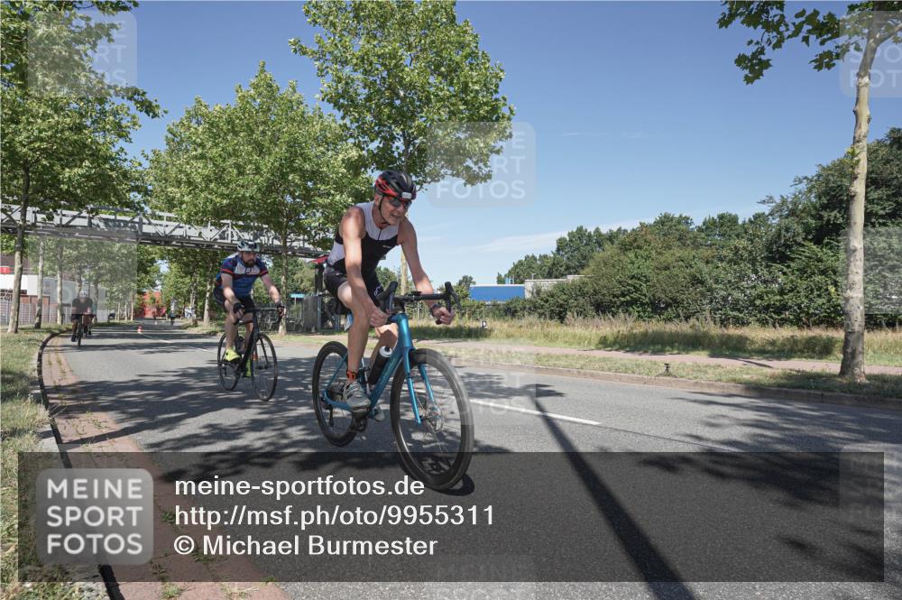 09.08.2026 - GEWOBA Citytriathlon Bremen Michael Burmester http://msf.ph/oto/9955311 09.08.2026 12:18:02 Radfahren 739, 769, 781, 808, 869, 901, 981, 1118, 1146 meine-sportfotos.de