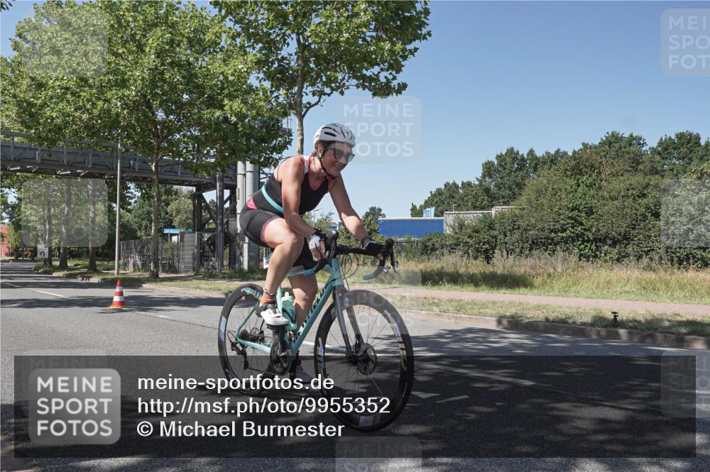 09.08.2026 - GEWOBA Citytriathlon Bremen Michael Burmester http://msf.ph/oto/9955352 09.08.2026 14:43:50 Radfahren 198, 452, 516 meine-sportfotos.de