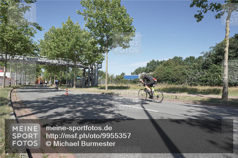 09.08.2026 - GEWOBA Citytriathlon Bremen Michael Burmester http://msf.ph/oto/9955357 09.08.2026 12:18:45 Radfahren 756, 864, 1119 meine-sportfotos.de