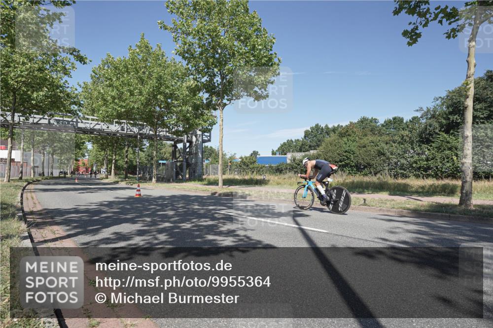 09.08.2026 - GEWOBA Citytriathlon Bremen Michael Burmester http://msf.ph/oto/9955364 09.08.2026 12:18:55 Radfahren 744 meine-sportfotos.de
