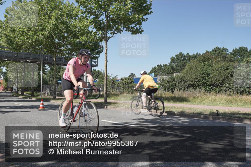 09.08.2026 - GEWOBA Citytriathlon Bremen Michael Burmester http://msf.ph/oto/9955367 09.08.2026 14:44:21 Radfahren 107, 191, 245, 303, 318, 478, 502 meine-sportfotos.de