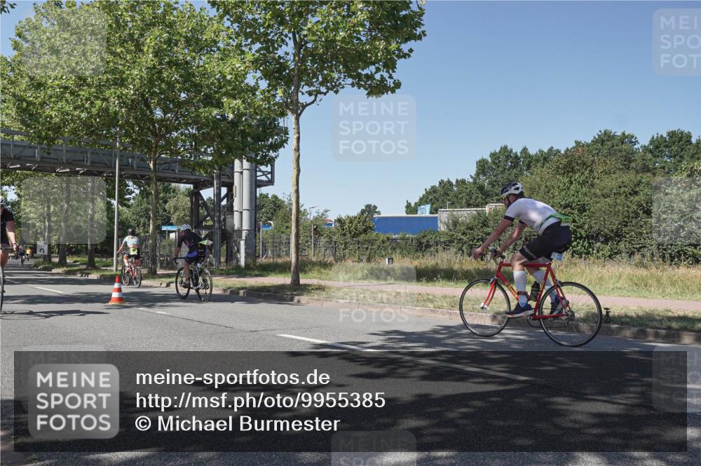 09.08.2026 - GEWOBA Citytriathlon Bremen Michael Burmester http://msf.ph/oto/9955385 09.08.2026 14:44:35 Radfahren 245, 495 meine-sportfotos.de