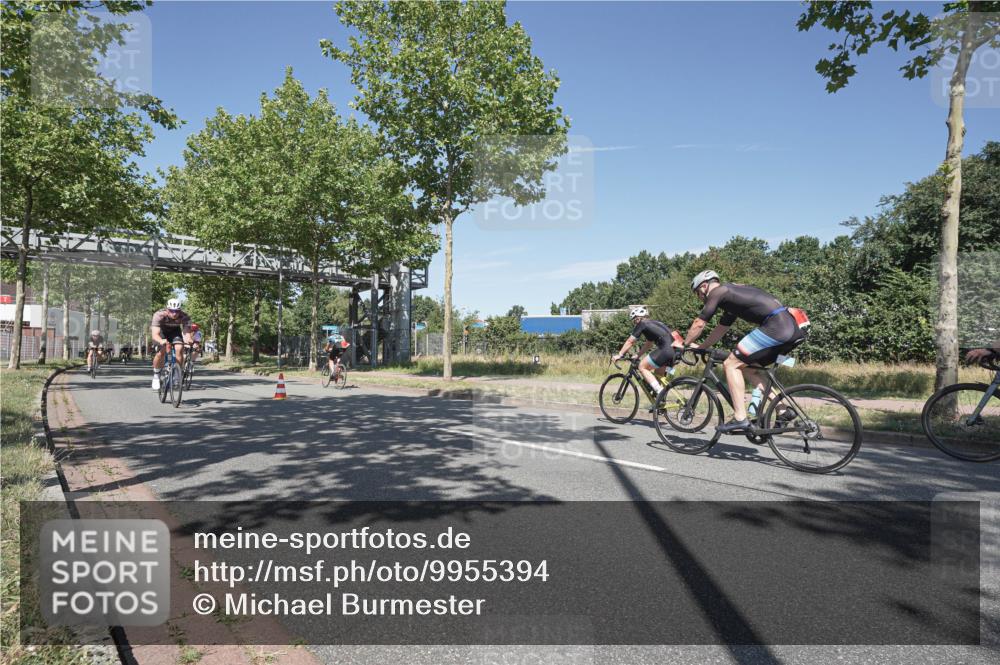 09.08.2026 - GEWOBA Citytriathlon Bremen Michael Burmester http://msf.ph/oto/9955394 09.08.2026 12:19:21 Radfahren 557, 569, 603, 624, 727, 749, 820, 839, 861, 886, 938, 1145, 1160 meine-sportfotos.de