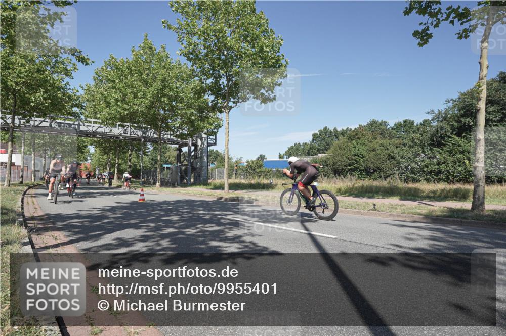 09.08.2026 - GEWOBA Citytriathlon Bremen Michael Burmester http://msf.ph/oto/9955401 09.08.2026 12:19:24 Radfahren 557, 569, 603, 727, 749, 820, 839, 861, 938, 1142, 1145, 1160 meine-sportfotos.de