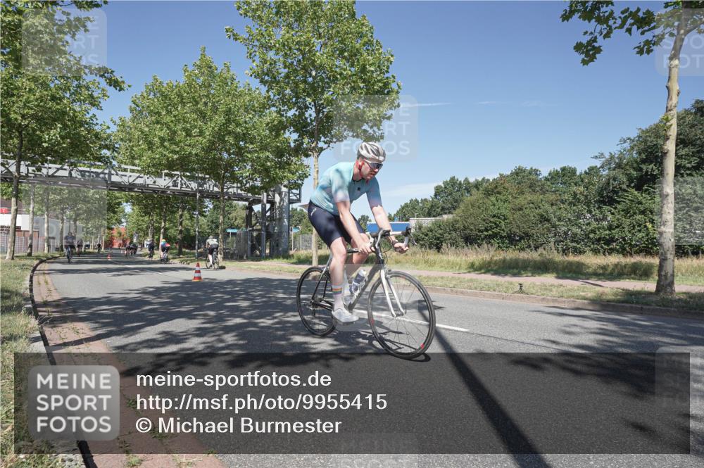 09.08.2026 - GEWOBA Citytriathlon Bremen Michael Burmester http://msf.ph/oto/9955415 09.08.2026 12:19:28 Radfahren 568, 603, 727, 812, 820, 839, 861, 938, 1142, 1145, 1160 meine-sportfotos.de