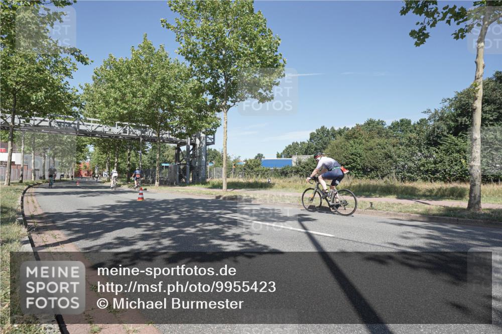 09.08.2026 - GEWOBA Citytriathlon Bremen Michael Burmester http://msf.ph/oto/9955423 09.08.2026 12:19:33 Radfahren 568, 603, 727, 748, 812, 820, 839, 861, 938, 1142, 1145, 1160 meine-sportfotos.de