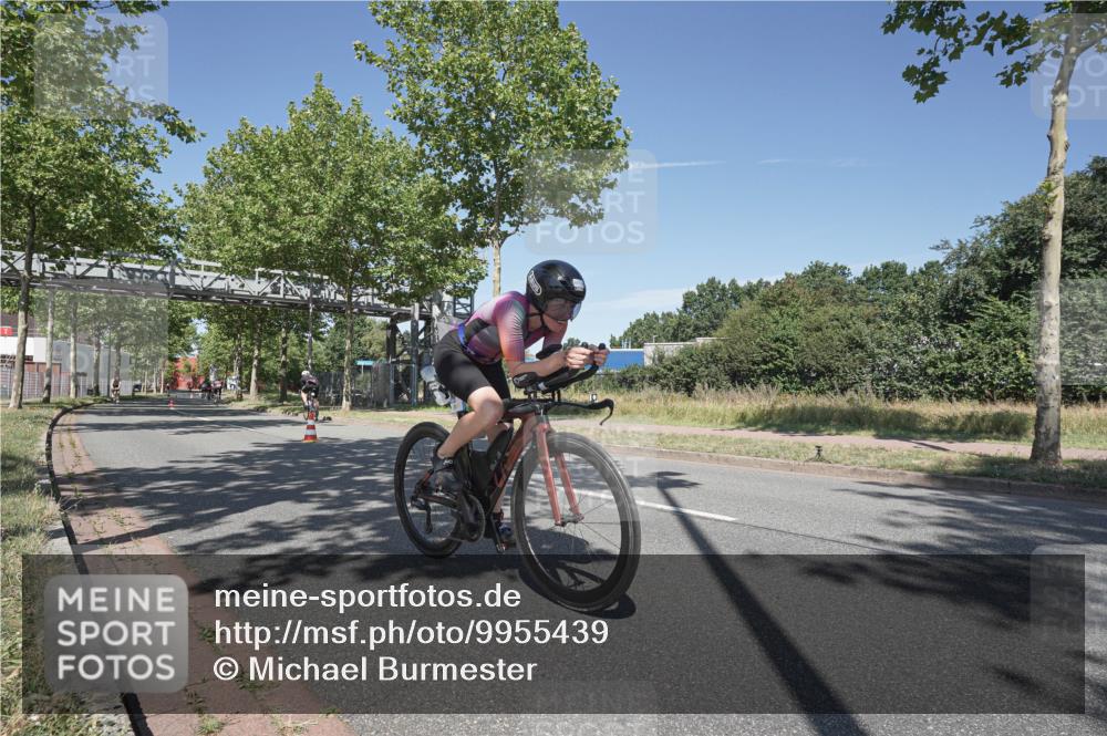 09.08.2026 - GEWOBA Citytriathlon Bremen Michael Burmester http://msf.ph/oto/9955439 09.08.2026 12:19:43 Radfahren 568, 748, 806, 812, 987, 1142 meine-sportfotos.de