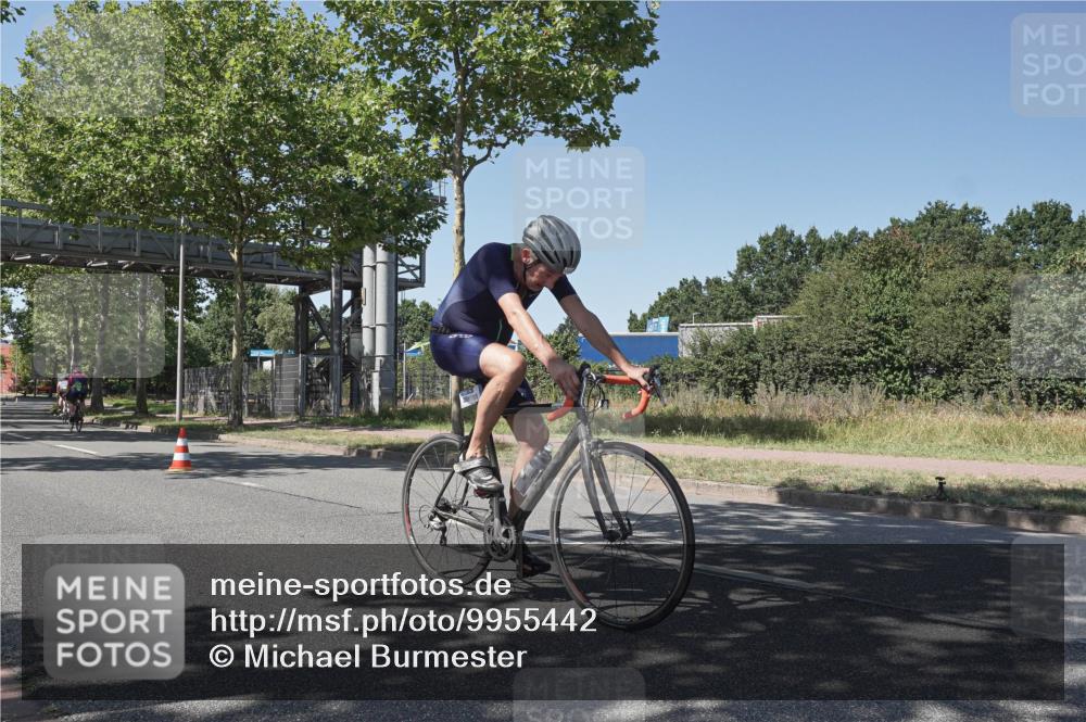 09.08.2026 - GEWOBA Citytriathlon Bremen Michael Burmester http://msf.ph/oto/9955442 09.08.2026 14:45:55 Radfahren 246, 248, 332, 367, 451, 465, 496, 524 meine-sportfotos.de