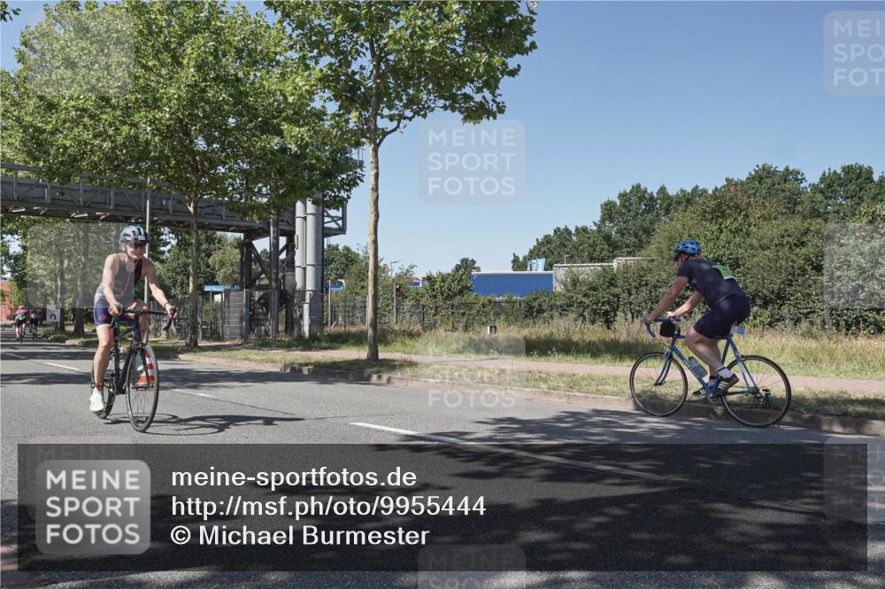 09.08.2026 - GEWOBA Citytriathlon Bremen Michael Burmester http://msf.ph/oto/9955444 09.08.2026 14:45:56 Radfahren 246, 248, 332, 367, 451, 465, 496, 524 meine-sportfotos.de