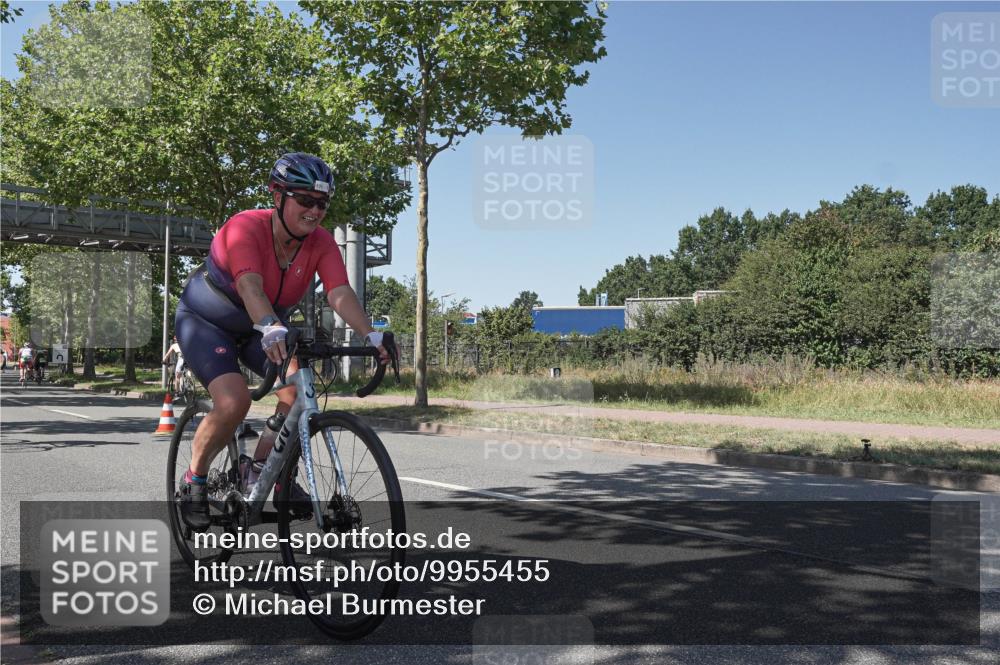 09.08.2026 - GEWOBA Citytriathlon Bremen Michael Burmester http://msf.ph/oto/9955455 09.08.2026 14:46:03 Radfahren 246, 332, 367, 451, 496, 524 meine-sportfotos.de