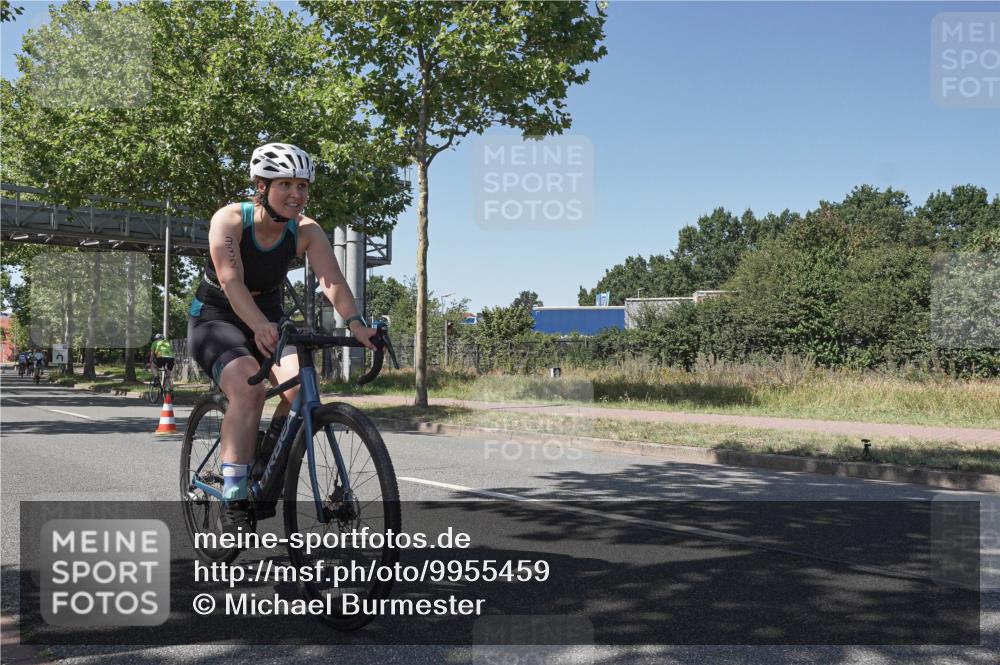 09.08.2026 - GEWOBA Citytriathlon Bremen Michael Burmester http://msf.ph/oto/9955459 09.08.2026 14:46:06 Radfahren 246, 332, 367, 496 meine-sportfotos.de