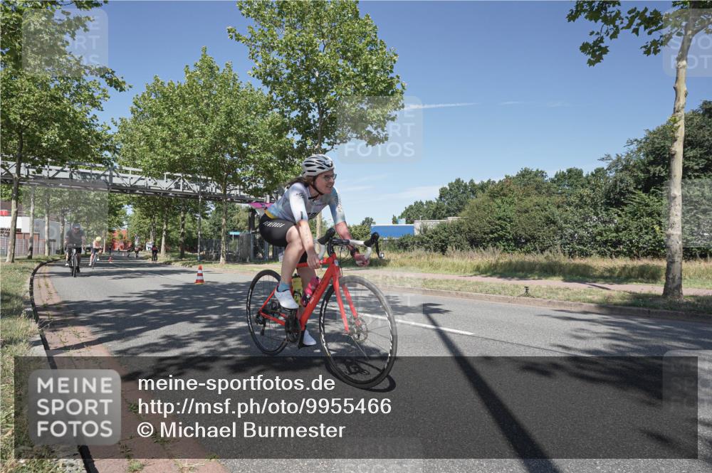 09.08.2026 - GEWOBA Citytriathlon Bremen Michael Burmester http://msf.ph/oto/9955466 09.08.2026 12:20:09 Radfahren 595, 625, 693, 757, 788, 790, 798, 817, 823, 838, 935, 1017, 1113, 1129, 1155 meine-sportfotos.de