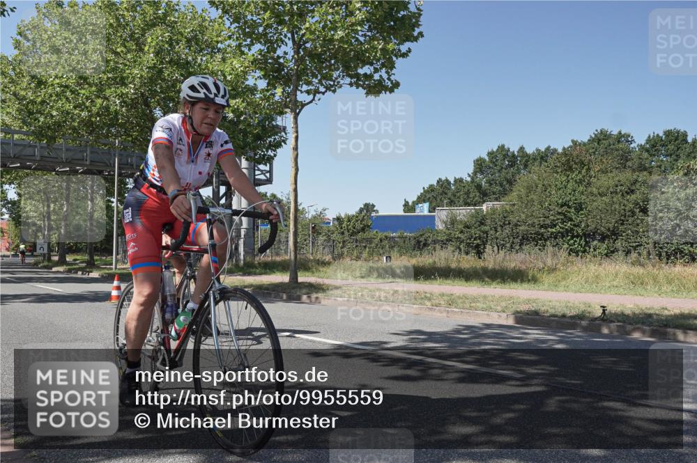 09.08.2026 - GEWOBA Citytriathlon Bremen Michael Burmester http://msf.ph/oto/9955559 09.08.2026 14:52:16 Radfahren 469, 512 meine-sportfotos.de
