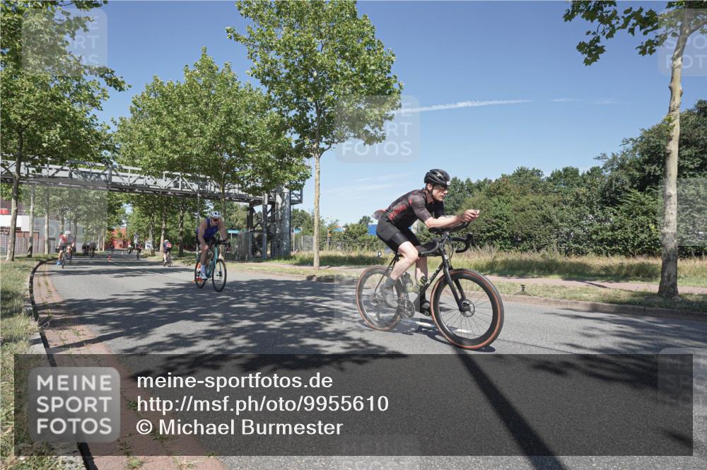 09.08.2026 - GEWOBA Citytriathlon Bremen Michael Burmester http://msf.ph/oto/9955610 09.08.2026 12:22:07 Radfahren 541, 559, 571, 604, 623, 687, 695, 896, 953, 954, 1102, 1114, 1139, 1154 meine-sportfotos.de