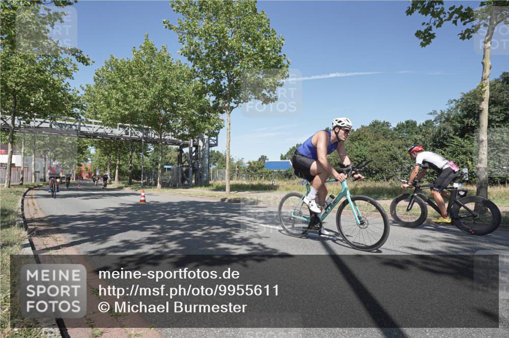 09.08.2026 - GEWOBA Citytriathlon Bremen Michael Burmester http://msf.ph/oto/9955611 09.08.2026 12:22:07 Radfahren 541, 559, 571, 604, 623, 687, 695, 896, 953, 954, 1102, 1114, 1139, 1154 meine-sportfotos.de