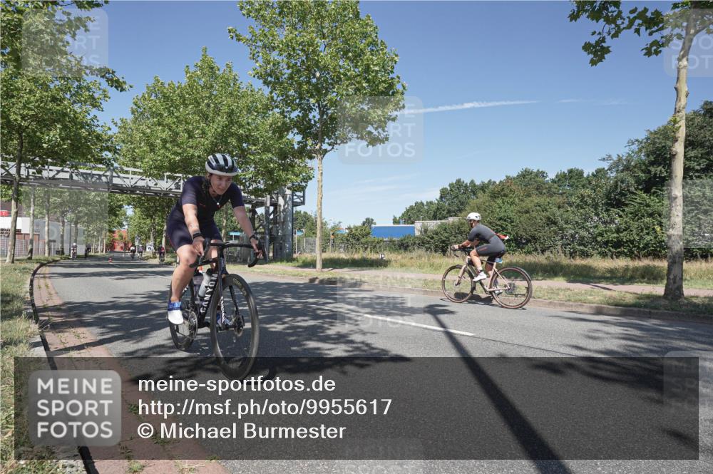 09.08.2026 - GEWOBA Citytriathlon Bremen Michael Burmester http://msf.ph/oto/9955617 09.08.2026 12:22:12 Radfahren 541, 559, 571, 623, 687, 694, 695, 896, 954, 1114, 1139, 1154 meine-sportfotos.de