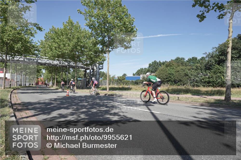 09.08.2026 - GEWOBA Citytriathlon Bremen Michael Burmester http://msf.ph/oto/9955621 09.08.2026 12:22:17 Radfahren 541, 559, 623, 687, 694, 695, 803, 896, 954, 1139, 1154 meine-sportfotos.de