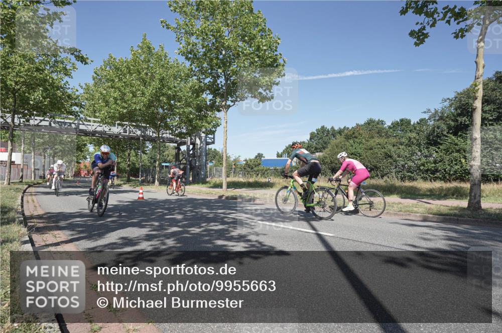 09.08.2026 - GEWOBA Citytriathlon Bremen Michael Burmester http://msf.ph/oto/9955663 09.08.2026 12:23:14 Radfahren 572, 577, 612, 782, 809, 840, 871, 888, 898, 919, 972, 976, 996, 1123, 1136 meine-sportfotos.de
