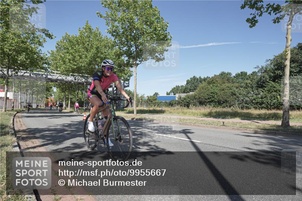 09.08.2026 - GEWOBA Citytriathlon Bremen Michael Burmester http://msf.ph/oto/9955667 09.08.2026 12:23:17 Radfahren 572, 577, 612, 782, 840, 871, 888, 898, 972, 976, 996, 1123, 1136 meine-sportfotos.de