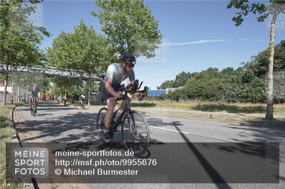 09.08.2026 - GEWOBA Citytriathlon Bremen Michael Burmester http://msf.ph/oto/9955676 09.08.2026 12:23:32 Radfahren 651, 701, 707, 976, 996 meine-sportfotos.de