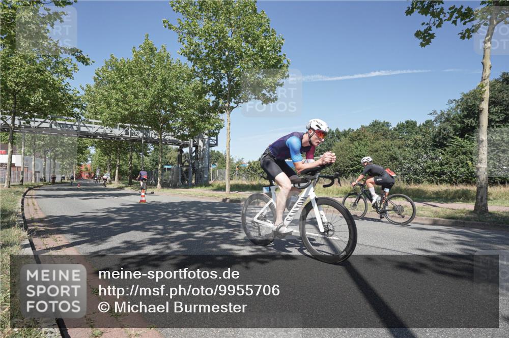 09.08.2026 - GEWOBA Citytriathlon Bremen Michael Burmester http://msf.ph/oto/9955706 09.08.2026 12:24:21 Radfahren 546, 586, 671, 675, 753, 870 meine-sportfotos.de